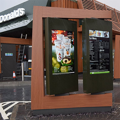 Menú Digital Exterior personalizado de Armagard para McDonald’s.