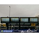 Varias unidades de la pantalla de información al viajero exterior instaladas en una parada de autobús de un aeropuerto