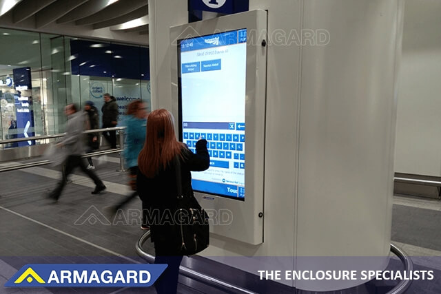 Quiosco de venta de billetes con pantalla táctil de Armagard en la estación de Birmingham New Street